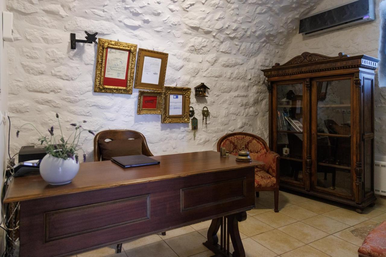 Lithos Stone Suites 에리아폴리스 외부 사진